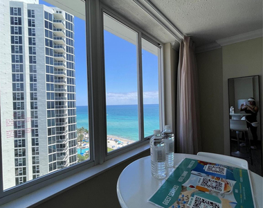 19201 Collins Avenue - Photo Thumbnail 20