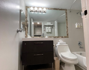 19201 Collins Avenue - Photo Thumbnail 16