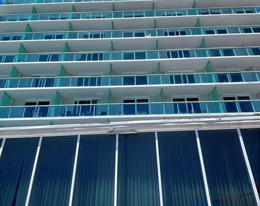 19201 Collins Avenue - Photo Thumbnail 36