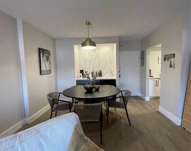 400 Kings Point Drive - Photo Thumbnail 8