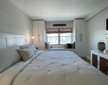 400 Kings Point Drive - Photo Thumbnail 28