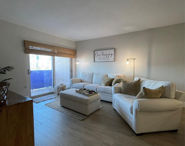 400 Kings Point Drive - Photo Thumbnail 15