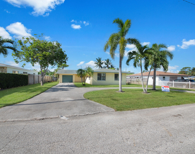 2022 Collier Avenue - Photo Thumbnail 33