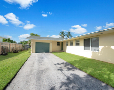 2022 Collier Avenue - Photo Thumbnail 31