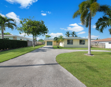 2022 Collier Avenue - Photo Thumbnail 32