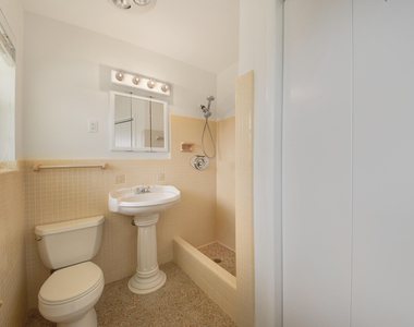 2022 Collier Avenue - Photo Thumbnail 22