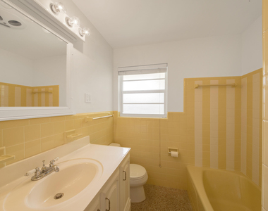 2022 Collier Avenue - Photo Thumbnail 23