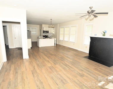 4101 Gossett Avenue - Photo Thumbnail 7