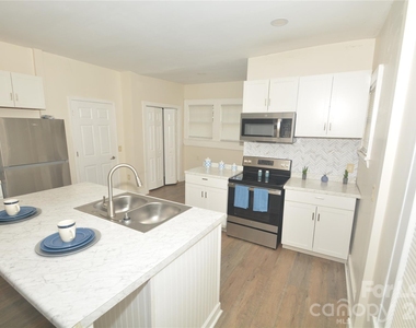 4101 Gossett Avenue - Photo Thumbnail 15