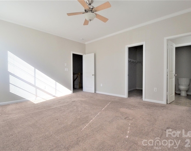 285 Davidson Gateway Drive - Photo Thumbnail 7