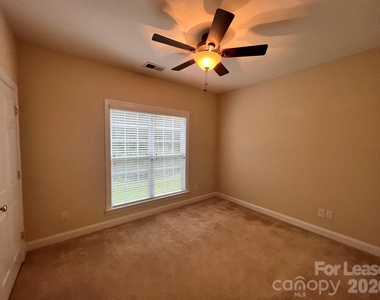 353 E Waterlynn Road - Photo Thumbnail 15