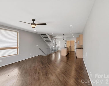 919 Westbrook Drive - Photo Thumbnail 7