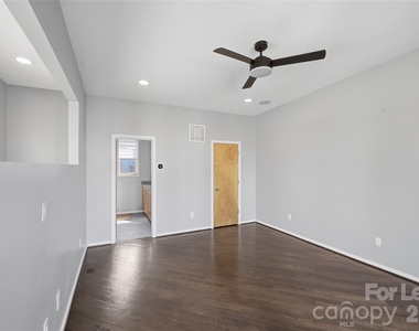 919 Westbrook Drive - Photo Thumbnail 14