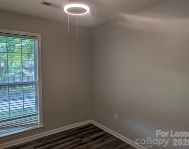 131 Diamond Drive - Photo Thumbnail 8