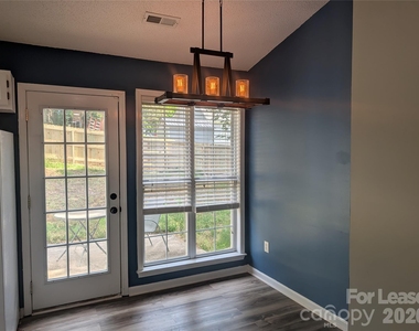 131 Diamond Drive - Photo Thumbnail 4