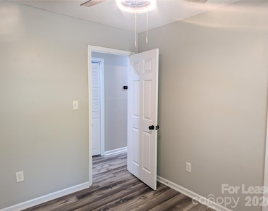 131 Diamond Drive - Photo Thumbnail 9