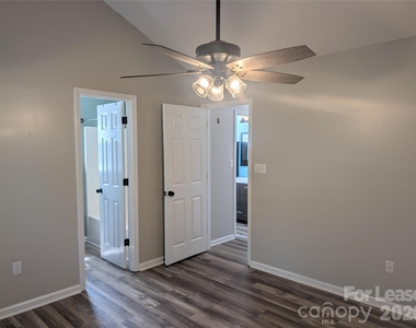 131 Diamond Drive - Photo Thumbnail 14