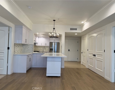 1598 Long Beach - Photo Thumbnail 1