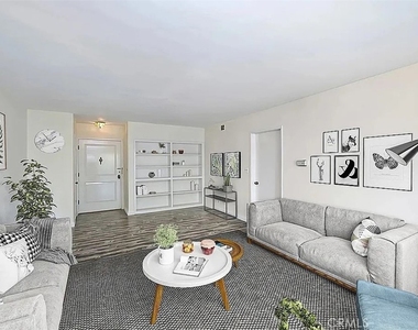 837 S Windsor Boulevard - Photo Thumbnail 3