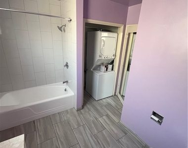 837 S Windsor Boulevard - Photo Thumbnail 20