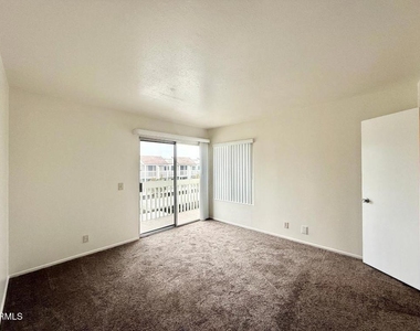 263 S Ventura Road - Photo Thumbnail 19