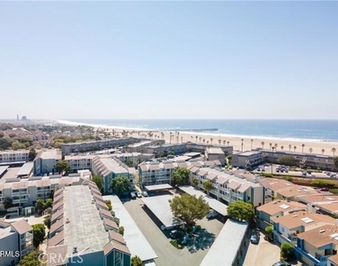 263 S Ventura Road - Photo Thumbnail 25