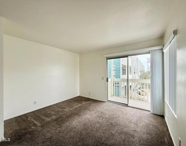 263 S Ventura Road - Photo Thumbnail 9