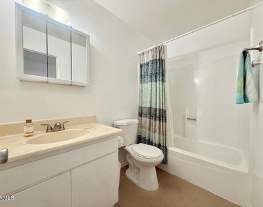263 S Ventura Road - Photo Thumbnail 15