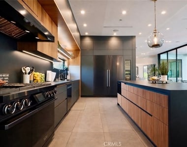 19333 Rosita Street - Photo Thumbnail 60