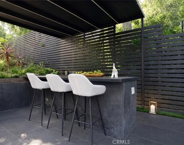 19333 Rosita Street - Photo Thumbnail 25