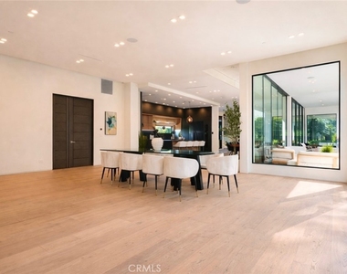 19333 Rosita Street - Photo Thumbnail 10