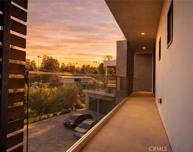 19333 Rosita Street - Photo Thumbnail 54