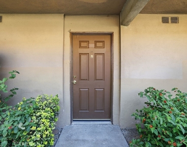 17000 Burbank Boulevard - Photo Thumbnail 15
