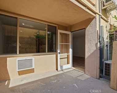 17000 Burbank Boulevard - Photo Thumbnail 18