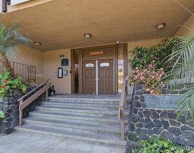 17000 Burbank Boulevard - Photo Thumbnail 19