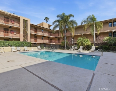 17000 Burbank Boulevard - Photo Thumbnail 14