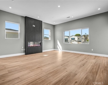 2124 W 238th Street - Photo Thumbnail 20