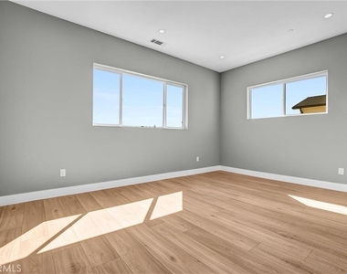 2124 W 238th Street - Photo Thumbnail 29