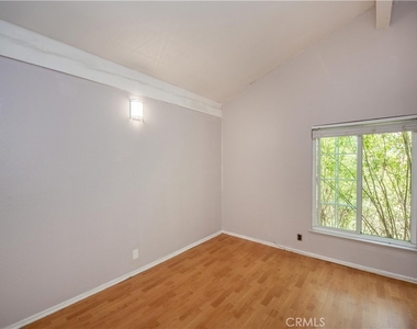 1709 Beechwood Avenue - Photo Thumbnail 22