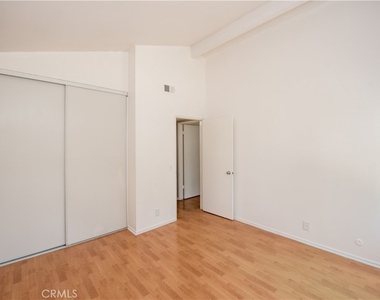 1709 Beechwood Avenue - Photo Thumbnail 29