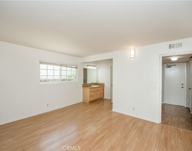1709 Beechwood Avenue - Photo Thumbnail 16
