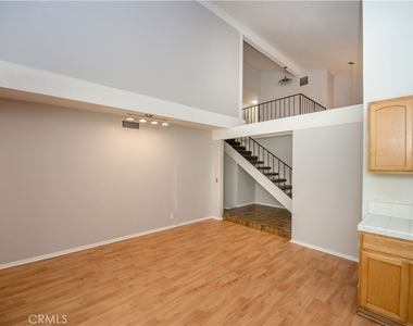 1709 Beechwood Avenue - Photo Thumbnail 14