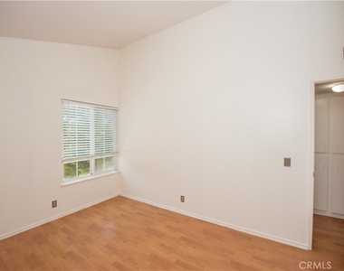 1709 Beechwood Avenue - Photo Thumbnail 33