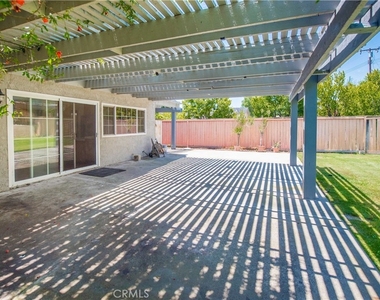 1709 Beechwood Avenue - Photo Thumbnail 38