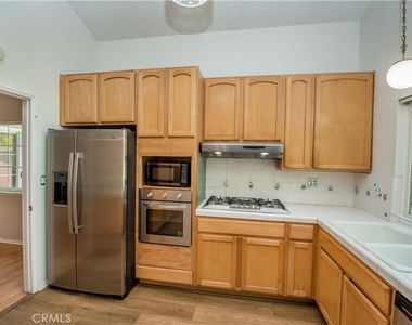 1709 Beechwood Avenue - Photo Thumbnail 11
