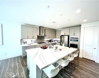 30339 Roebuck Court - Photo Thumbnail 4