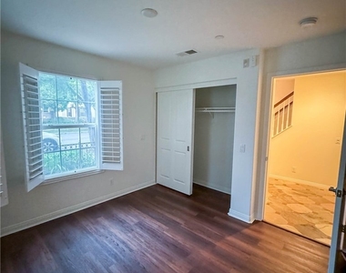 1414 Montgomery Street - Photo Thumbnail 4