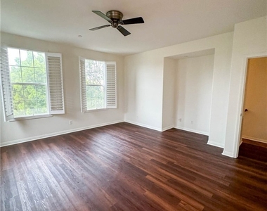 1414 Montgomery Street - Photo Thumbnail 16