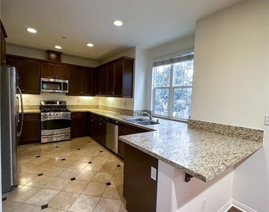 1414 Montgomery Street - Photo Thumbnail 11