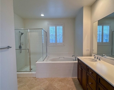 1414 Montgomery Street - Photo Thumbnail 18